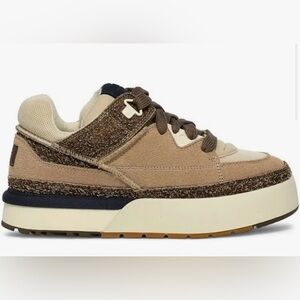 Urban Outfitters x Ugg Goldencrush Sneakers Size 9 NIB